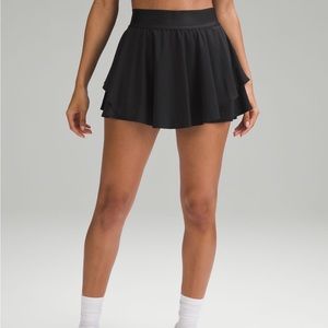 Lululemon Court Rival Skirt Black size 4